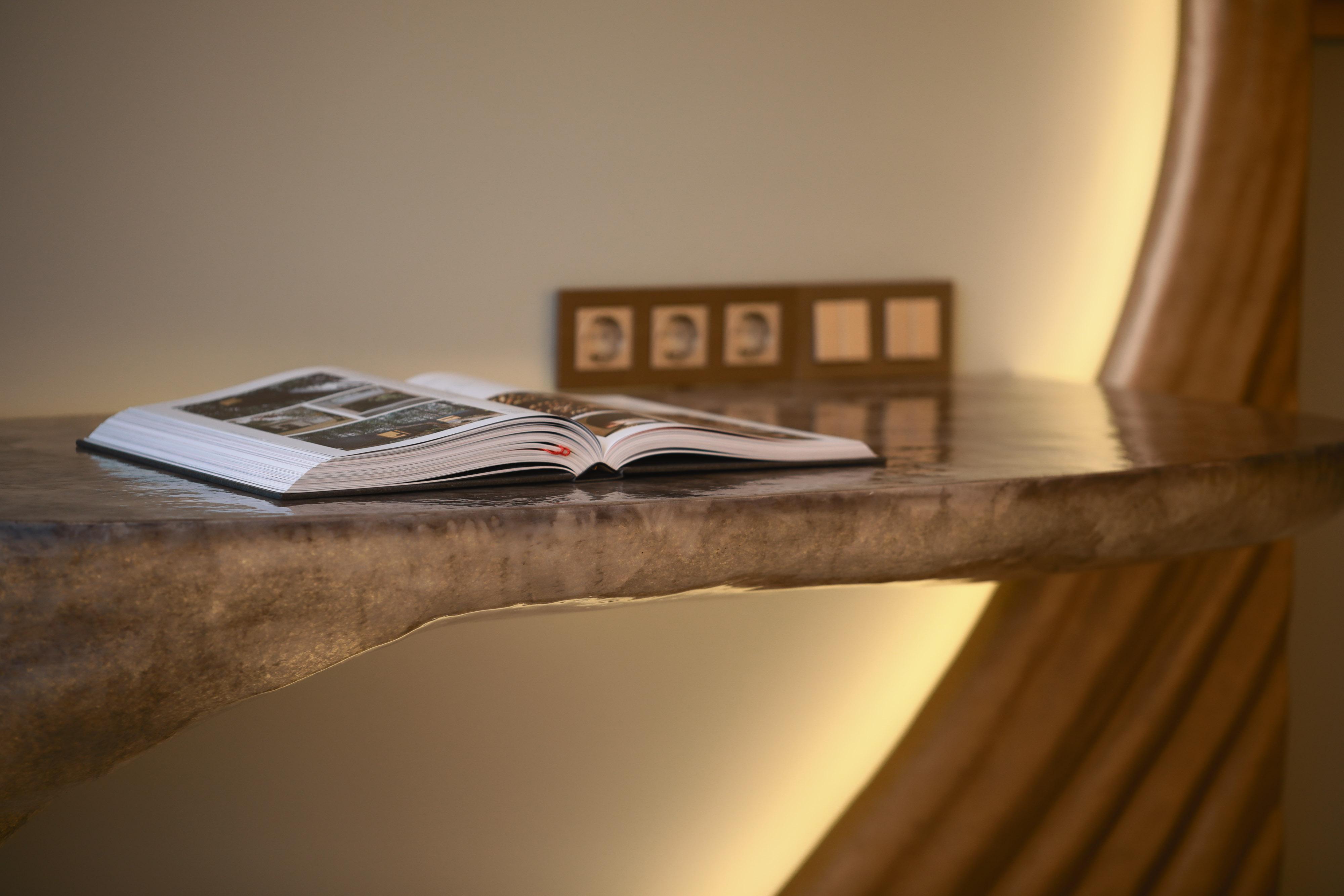 Vila Foz Hotel & Spa - Member Of Design Hotels Porto Eksteriør bilde A book on a table