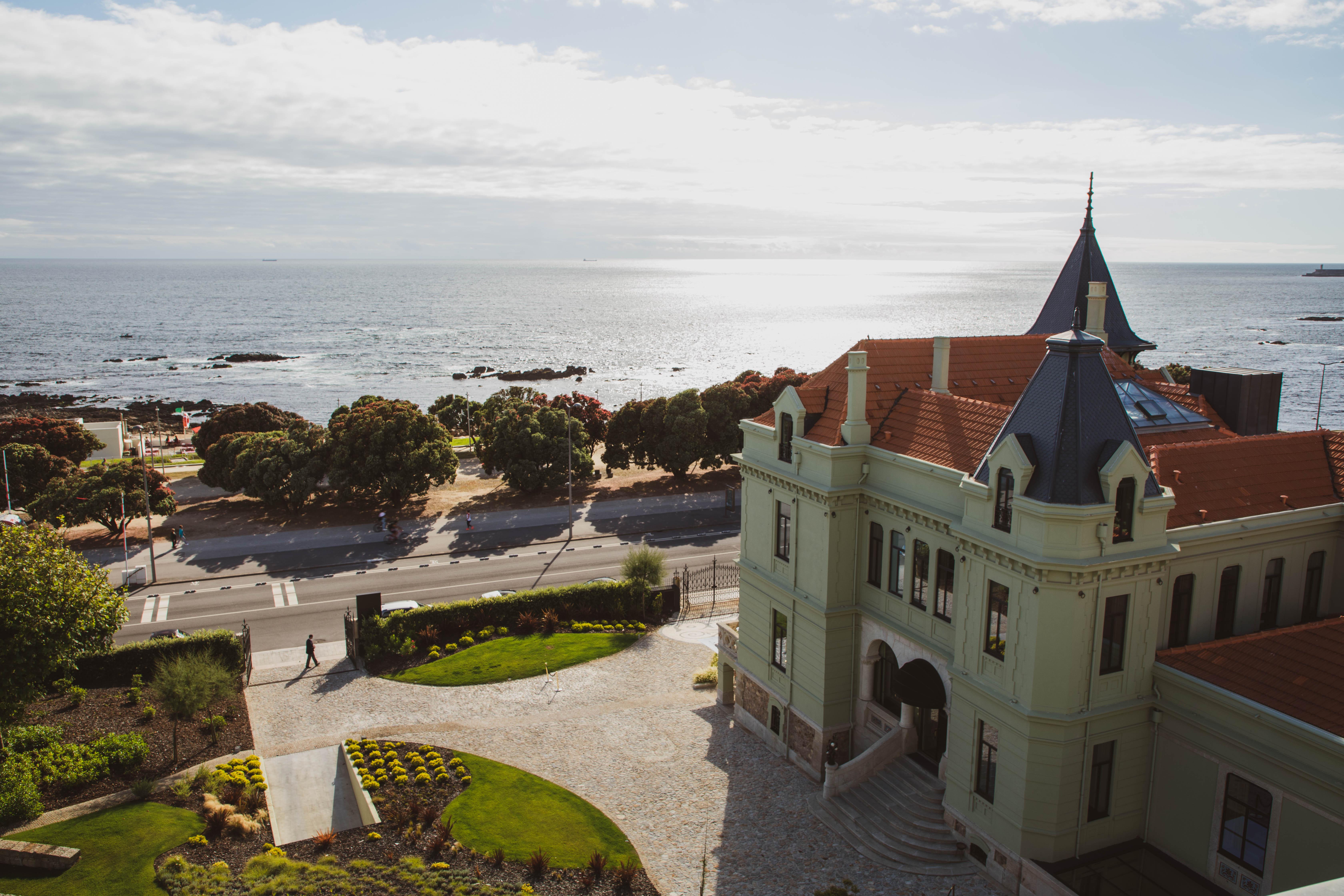 Vila Foz Hotel & Spa - Member Of Design Hotels Porto Eksteriør bilde The Old Harbour Master's House, now the Maritime Museum