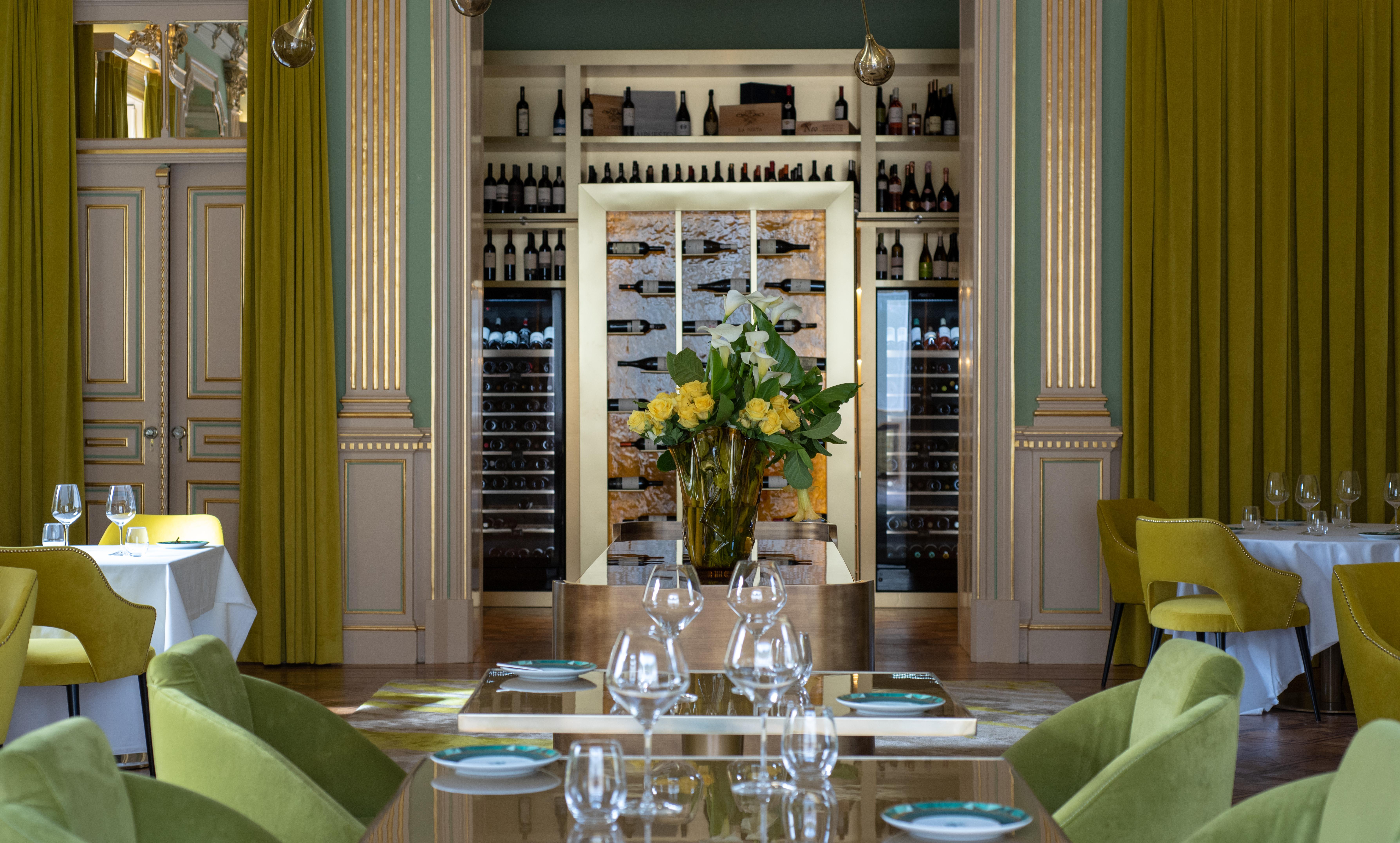 Vila Foz Hotel & Spa - Member Of Design Hotels Porto Eksteriør bilde Restaurant "La Table d'Or"