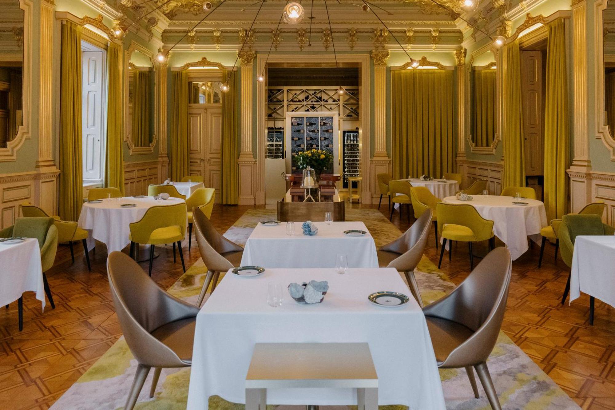 Vila Foz Hotel & Spa - Member Of Design Hotels Porto Eksteriør bilde Restaurant "La Table d'Or"