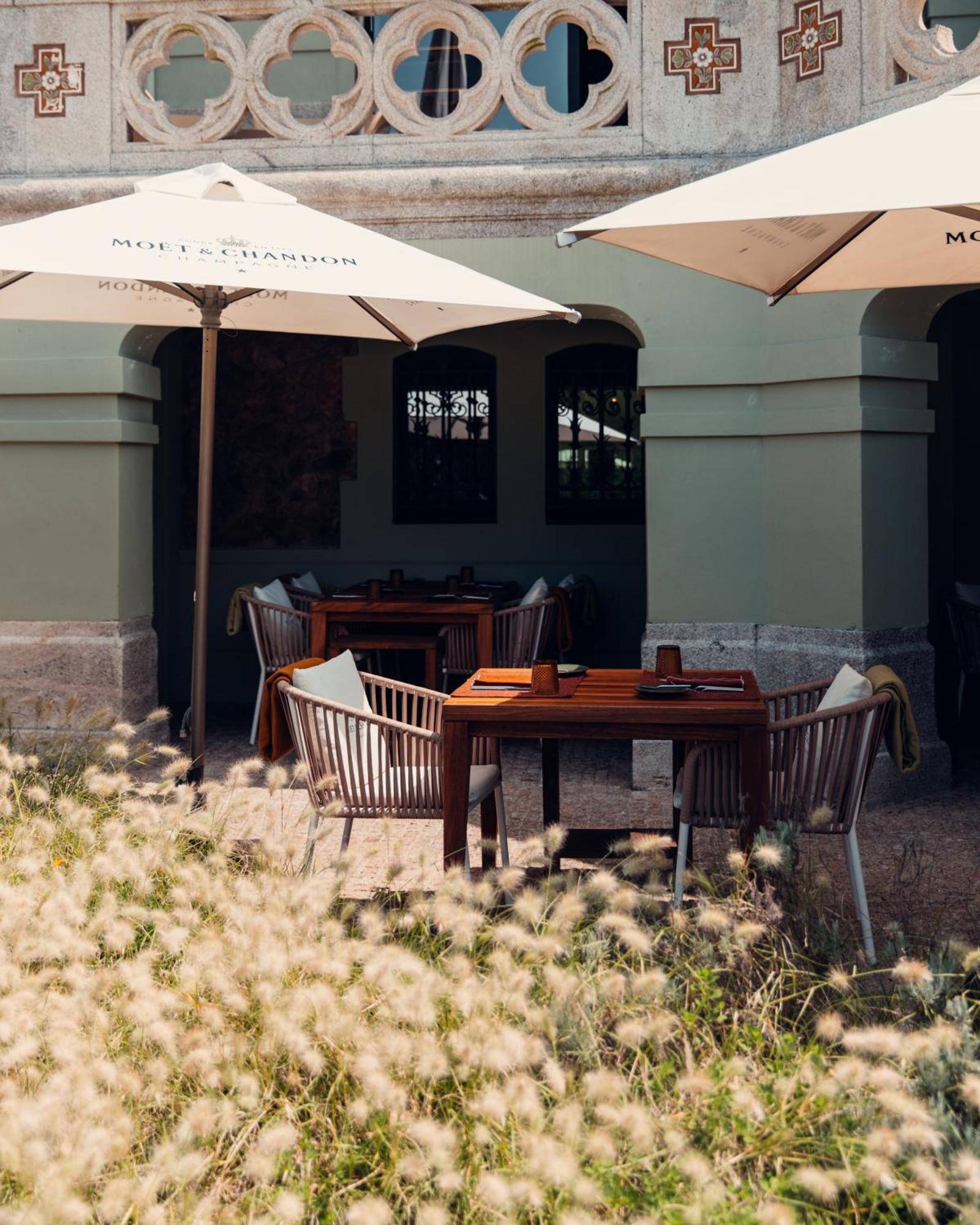 Vila Foz Hotel & Spa - Member Of Design Hotels Porto Eksteriør bilde The restaurant at the Cape of Good Hope