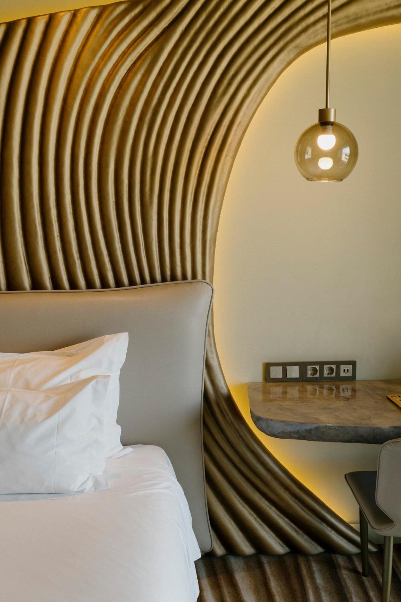 Vila Foz Hotel & Spa - Member Of Design Hotels Porto Eksteriør bilde A room at the hotel